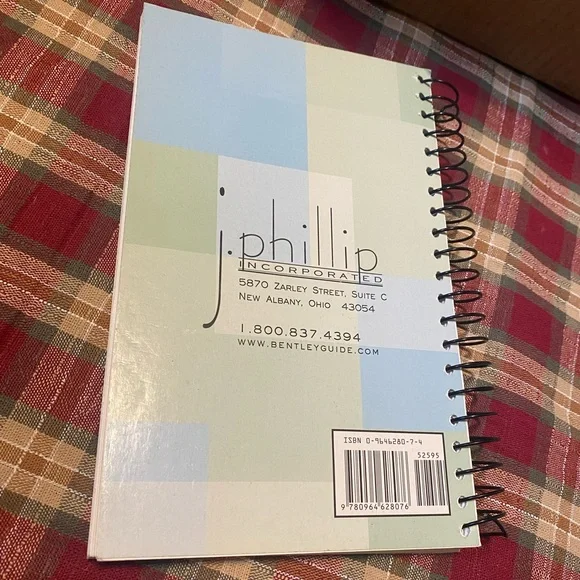 Longaberger Bentley Collection Guide - 10th edition - Picture 2 of 4